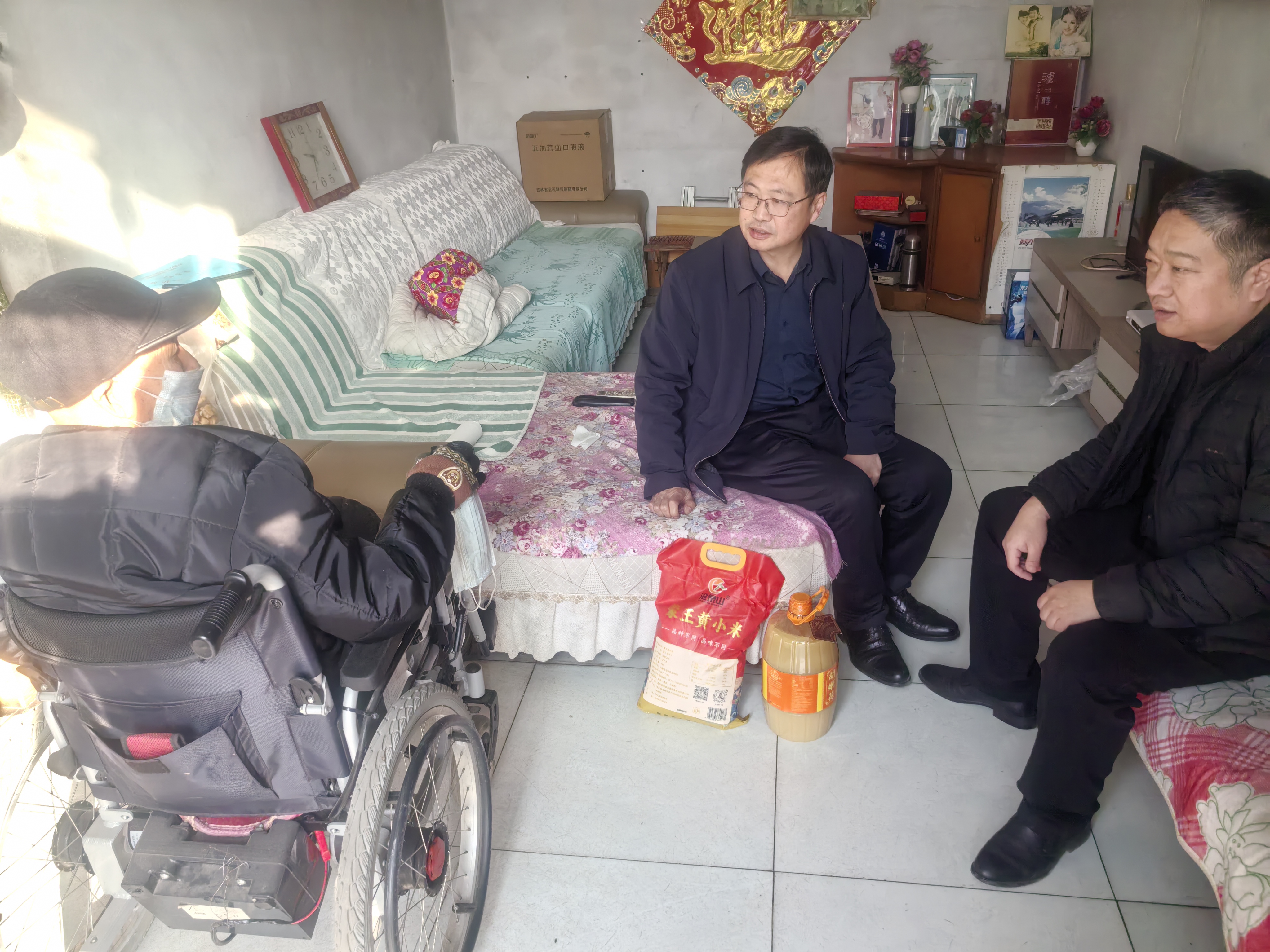 阳信县洋湖乡卫生院开展2026年春节走访慰问退休老职工活动