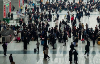 春运火车票已售1.4亿张，全国铁路连续5天发送人数超千万人次