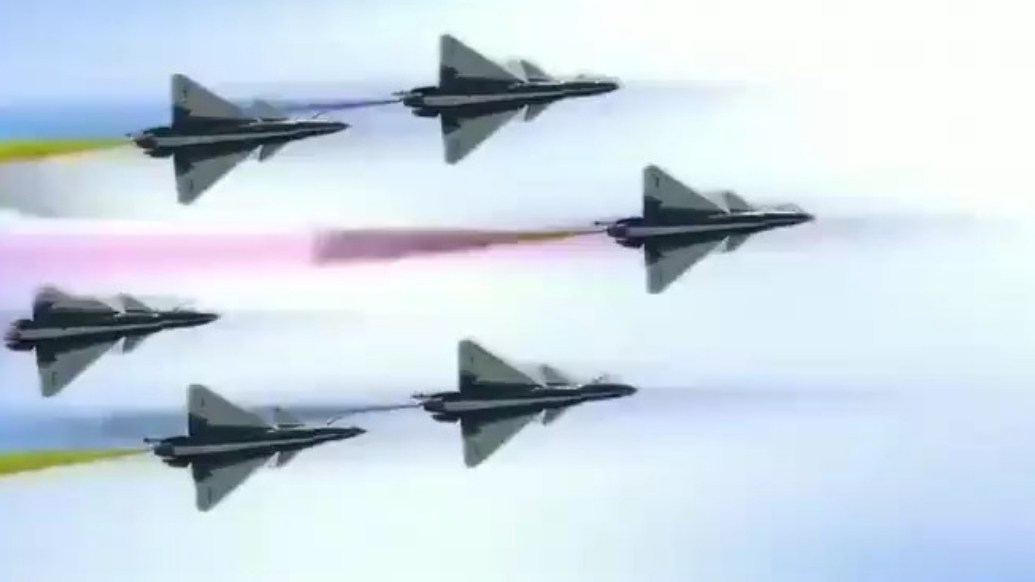 “名场面”来袭，看中国空军八一飞行表演队的精彩表现