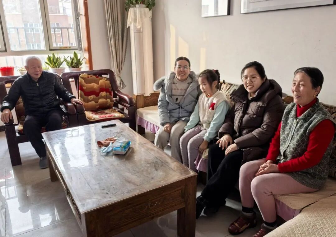 家校社共育人！济南高新区黄金谷学校开展寒假家访活动