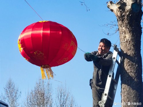 新春随手拍|过大年挂红灯年味浓(手机摄影)