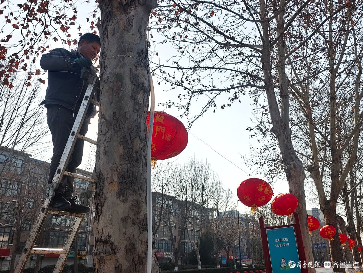 新春随手拍|过大年挂红灯年味浓（手机摄影）