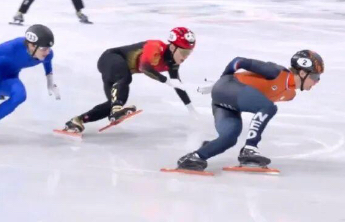 米兰冬奥会中国队短道速滑混团接力获第四名，武大靖赛后发文安慰