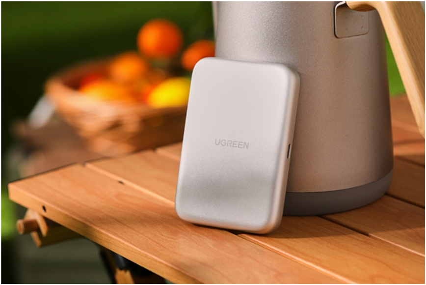 绿联科技 2025 荣誉盘点：以技术品质夯实品牌进阶之路