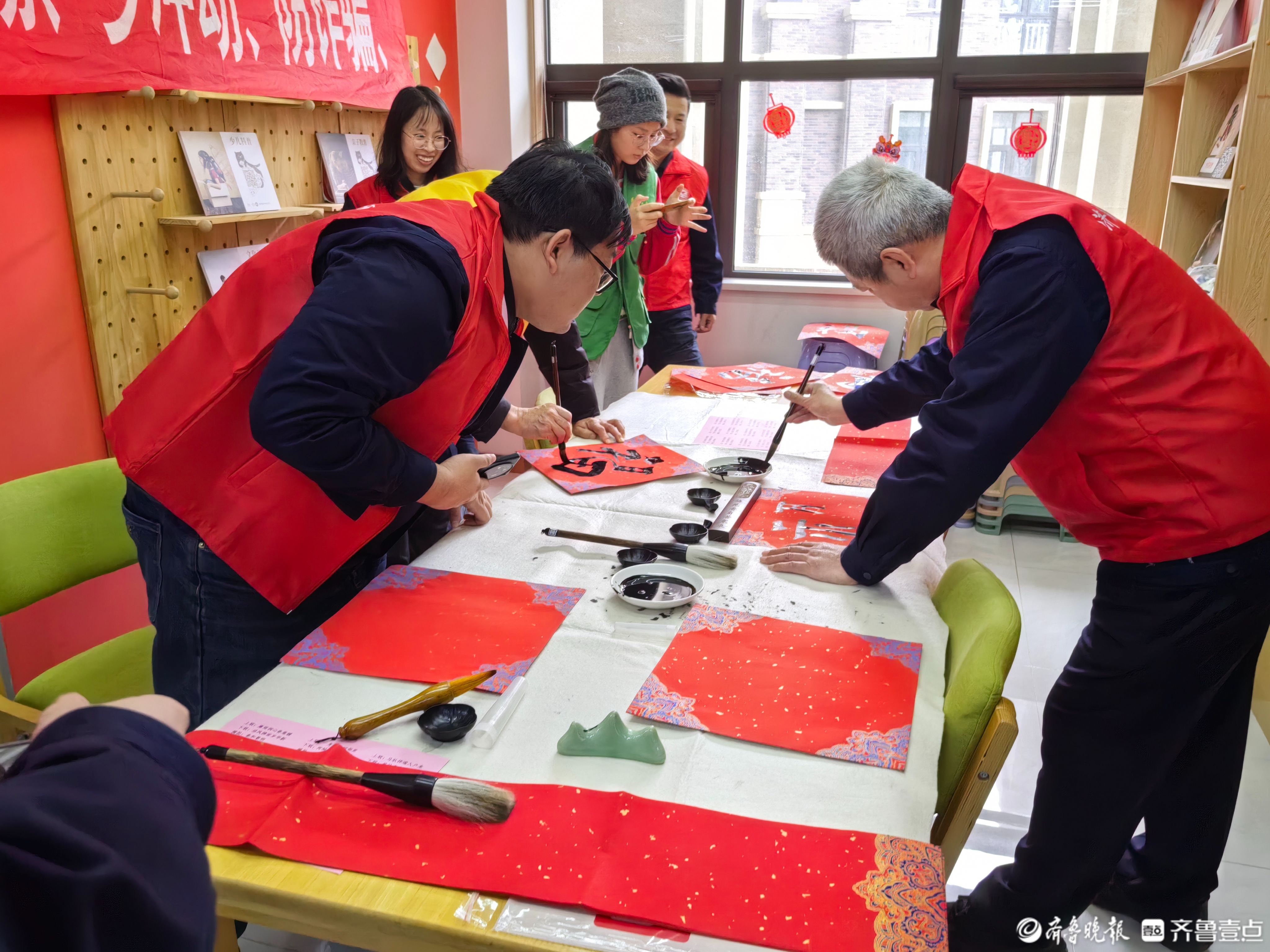 文明在心能源在行|墨香送福暖邻里 科普护安润新春