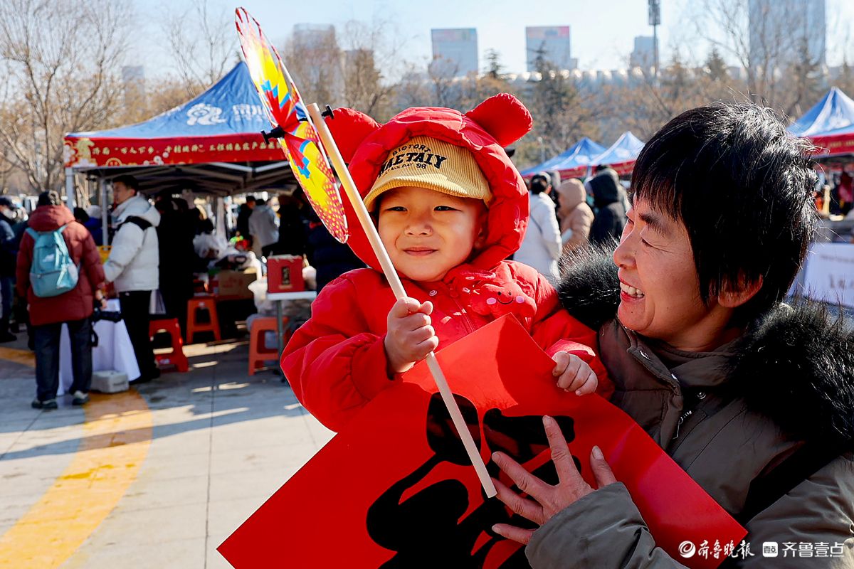 逛一逛济南奥体中心年货大集