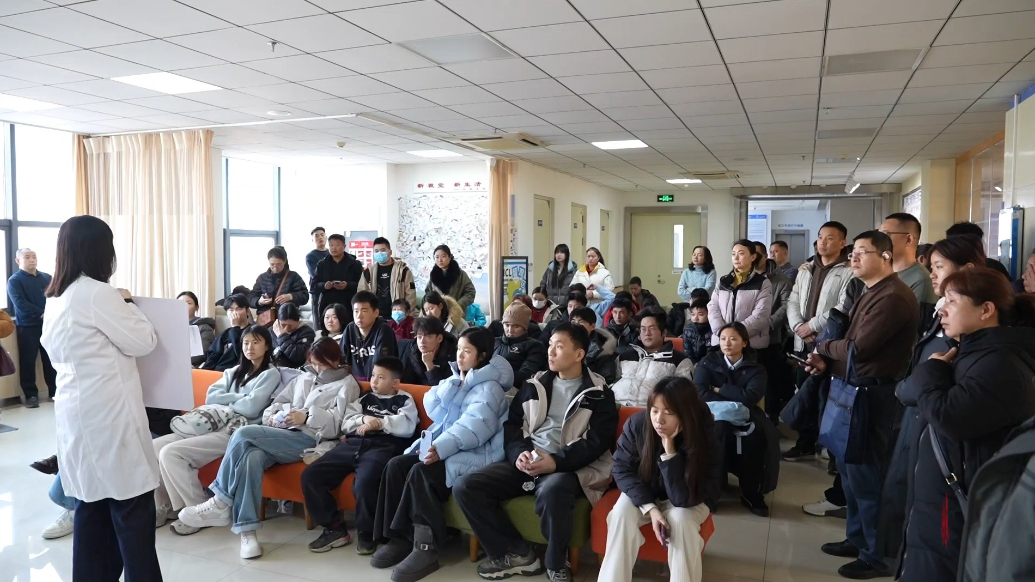 果然视频|学生寒假扎堆“摘镜”迎新年！记者实探山东省眼科医院