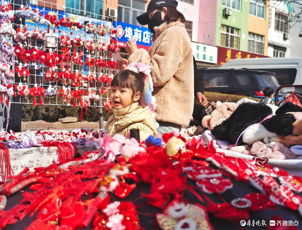 新春随手拍|赶年集，购发饰