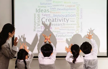 办好公益托管班，让假期成为孩子的“第二课堂”