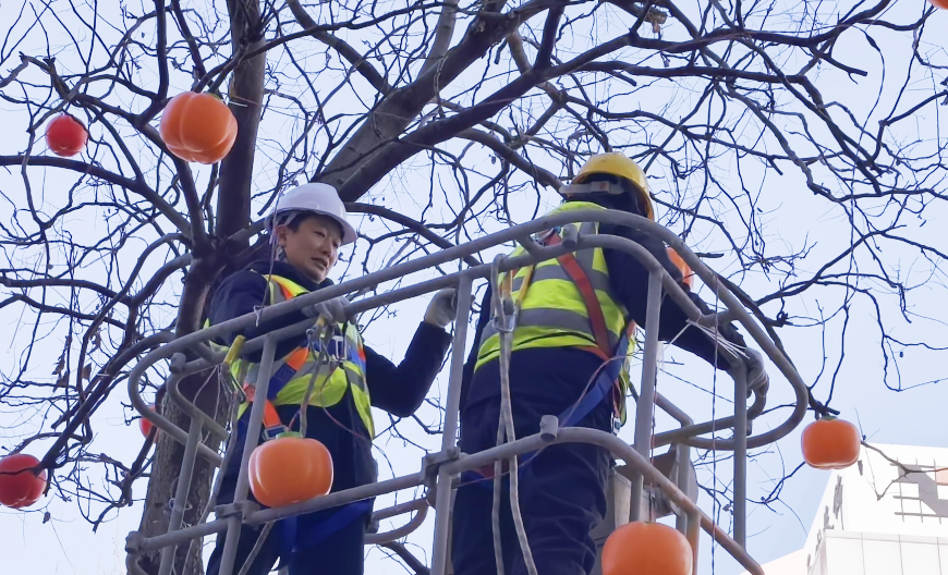城市年味“掌灯人”郭纪涛：灯光无声问候，带来可共享的新春喜悦