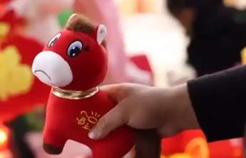 2026“显眼包”年货大盘点，你的购物车里有哪些