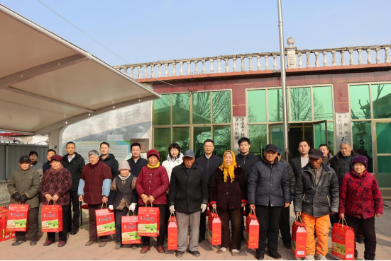 共享发展成果，天桥区石庙村村民领到了“福利钱”