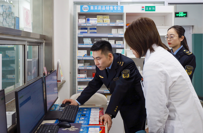 筑牢节日用药安全屏障，济南开展春节前药品市场专项检查