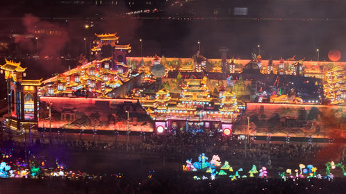 果然视频|预计演出千余场,青岛山海间不夜城街区打造年味盛宴