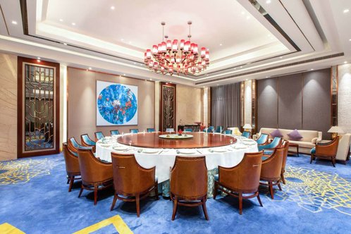 新春走基层丨提前俩月开启预定,一位难求!青岛年夜饭市场火爆