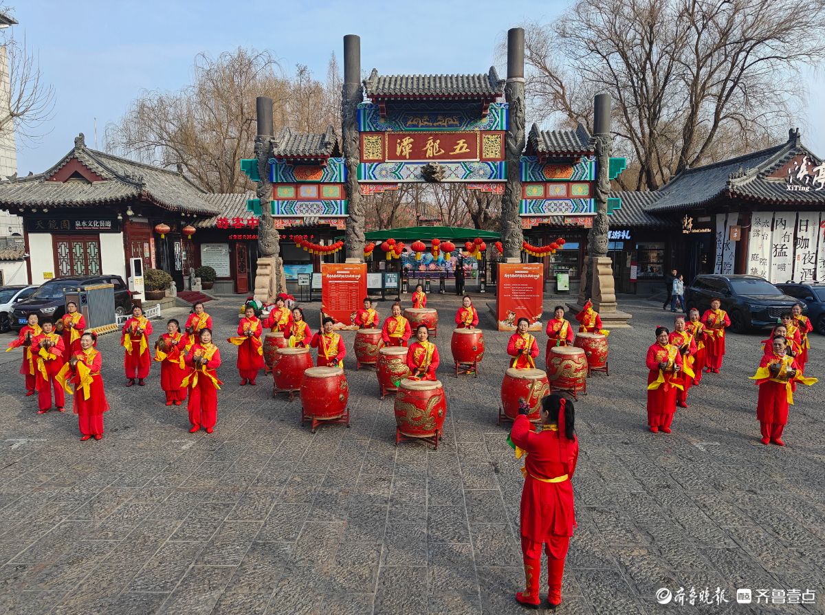新春随手拍|红潮涌动五龙潭