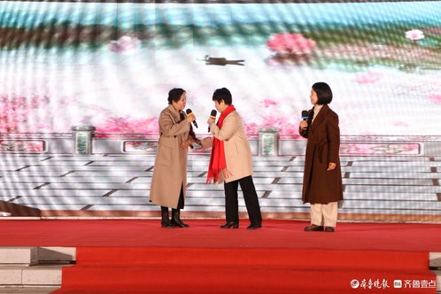 新春随手拍|家门口的晚会