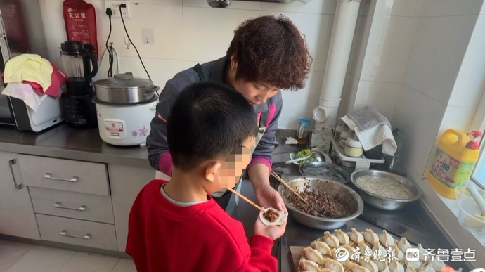 果然视频·新春走基层｜她因一声“妈妈”，三年春节坚守岗位