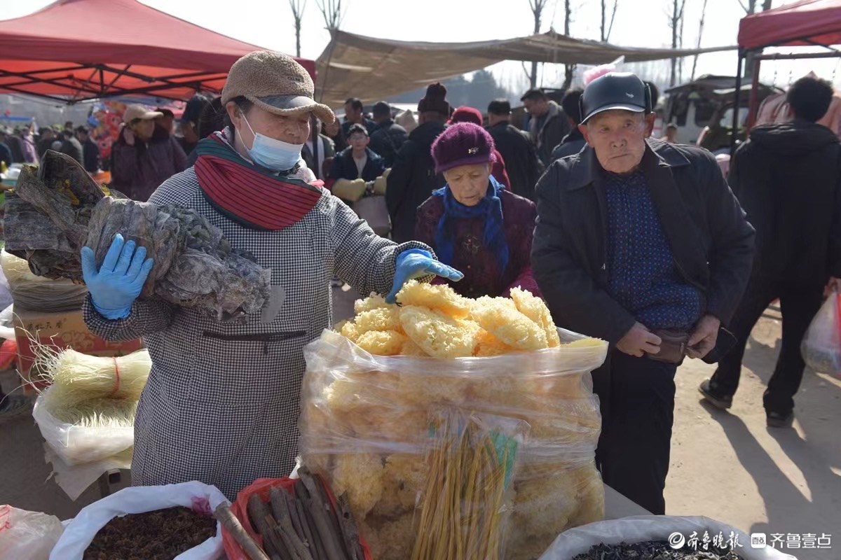 新春随手拍｜蒙山柏林赶大集，烟火气里年味浓