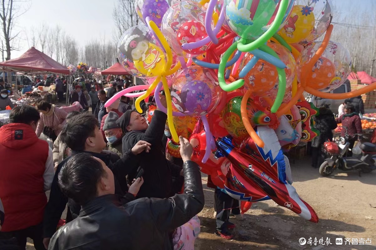新春随手拍｜蒙山柏林赶大集，烟火气里年味浓