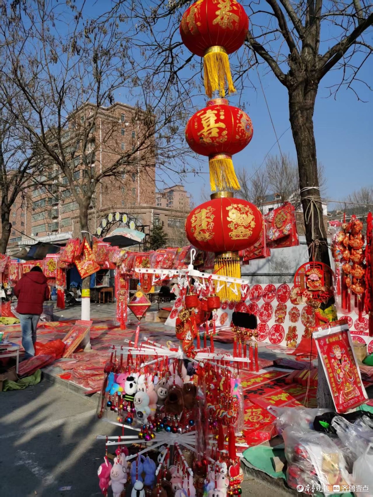 新春随手拍 | 逛大集买春联