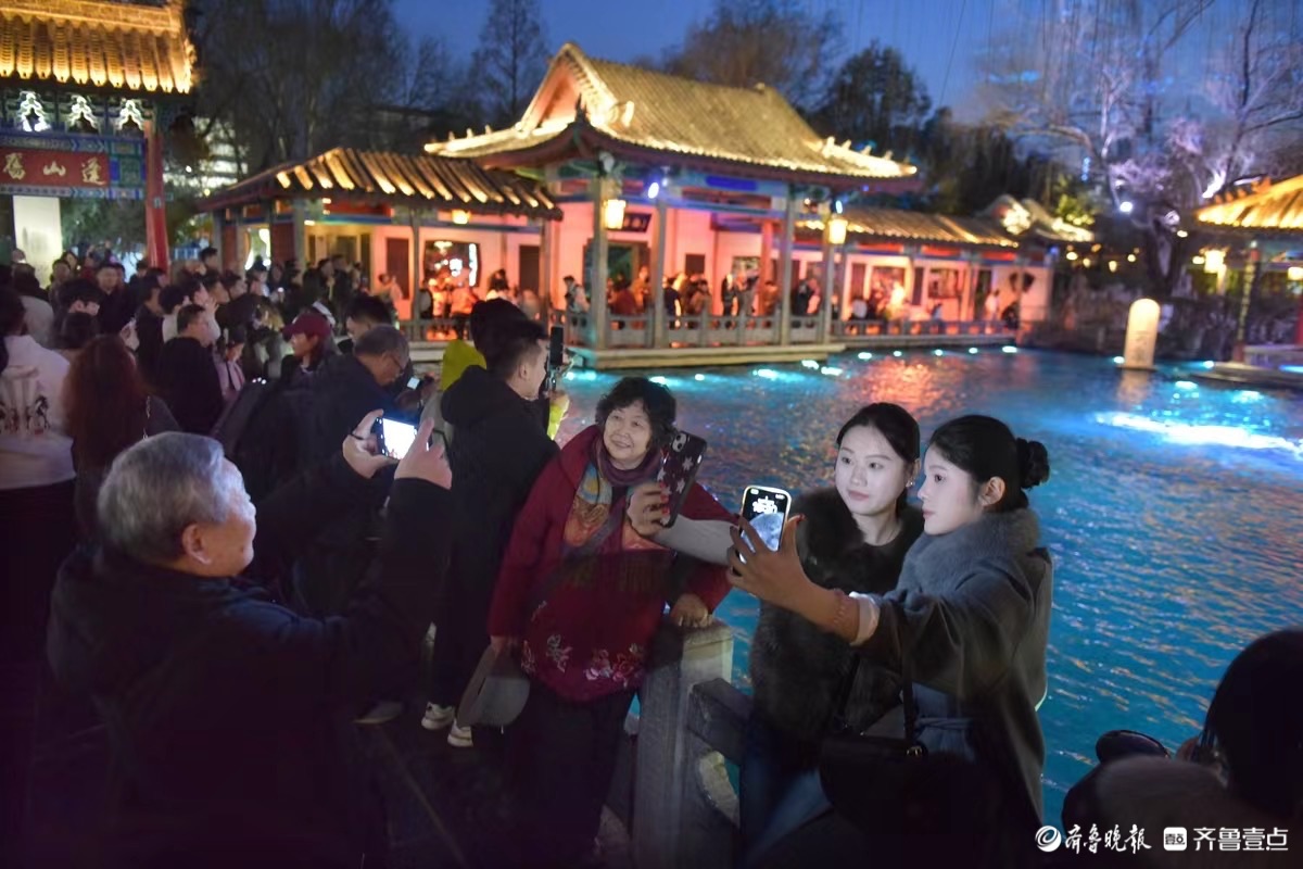 新春随手拍｜灯耀泉城夜，赏灯正当时