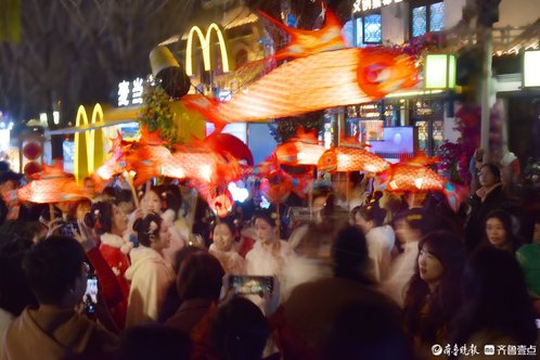 新春随手拍|鱼游古巷报新春