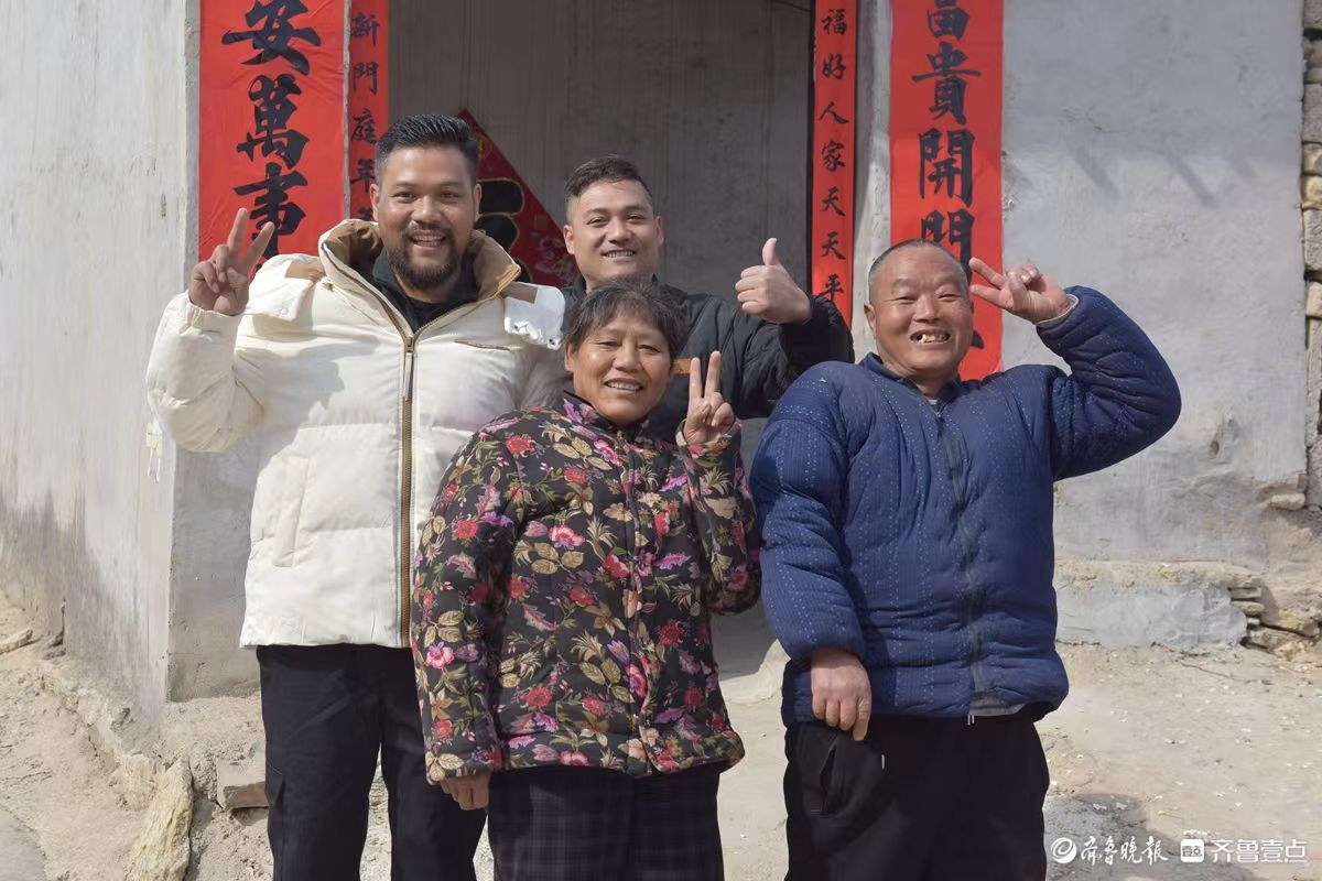 新春随手拍|送福进古村，定格幸福年      