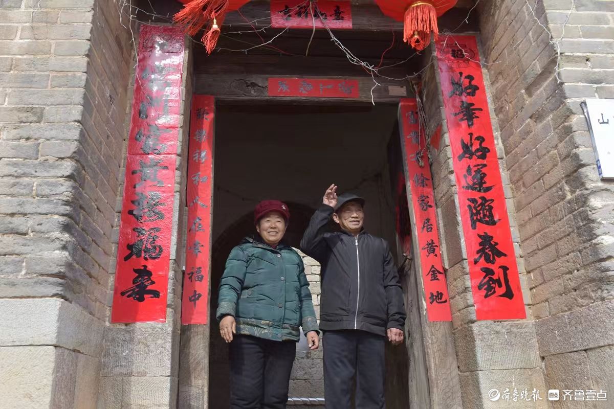 新春随手拍|送福进古村，定格幸福年      