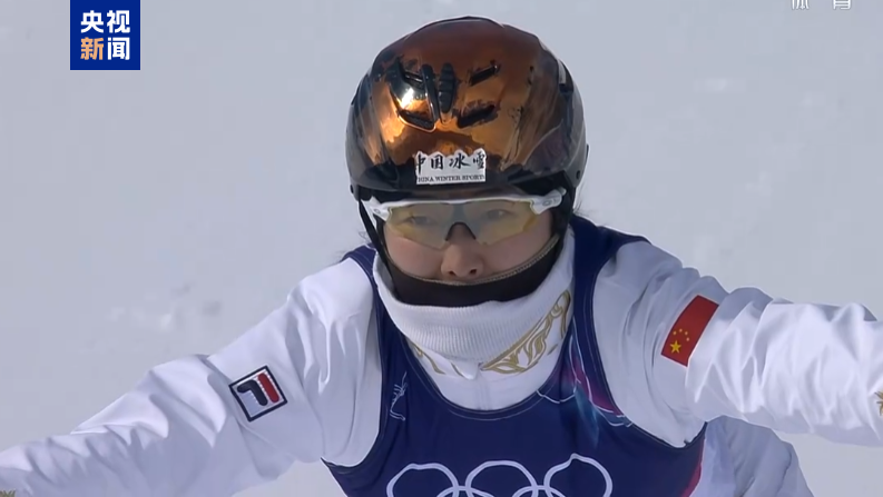 邵琪、孔凡钰、徐梦桃闯入米兰冬奥会自由式滑雪女子空中技巧决赛