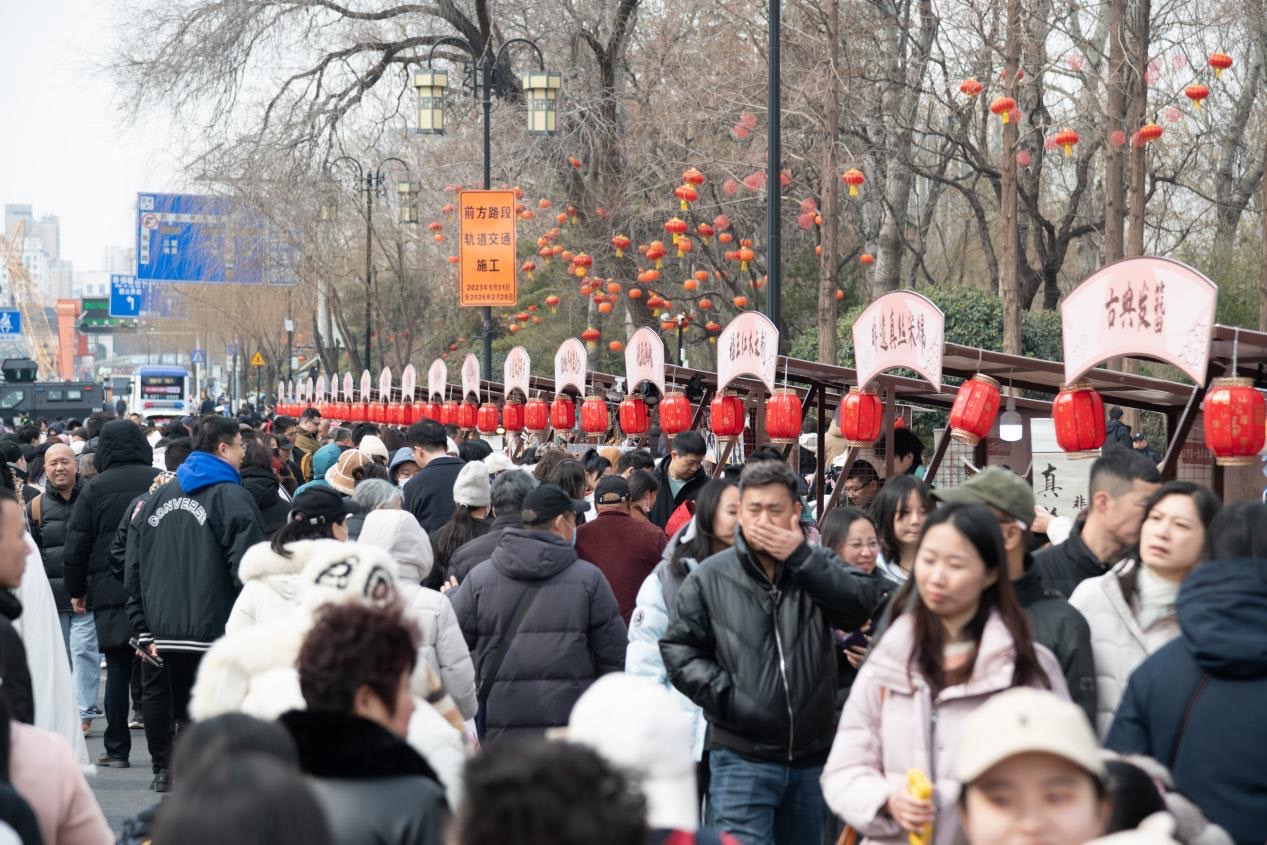 大年初三，济南30家景区共接待游客79.57万人次
