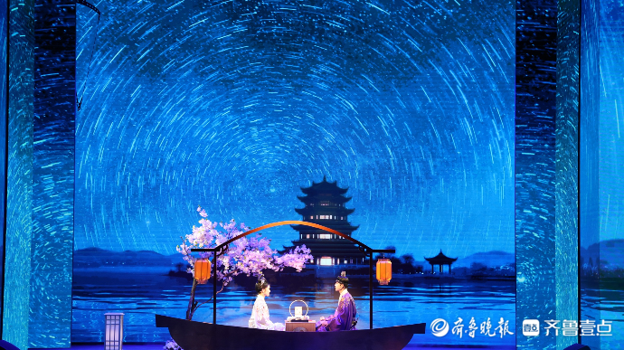 果然视频|《金风玉露宜相逢》精彩上演，小观众被唯美道具圈粉