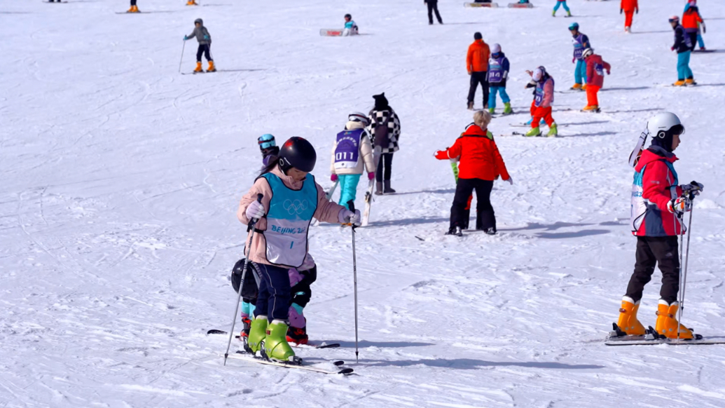 新春走基层丨冰雪+多彩活动！杨家山里年味浓