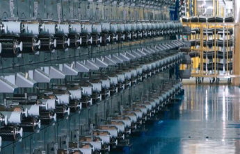 0.3克材料就能吊起三个人？