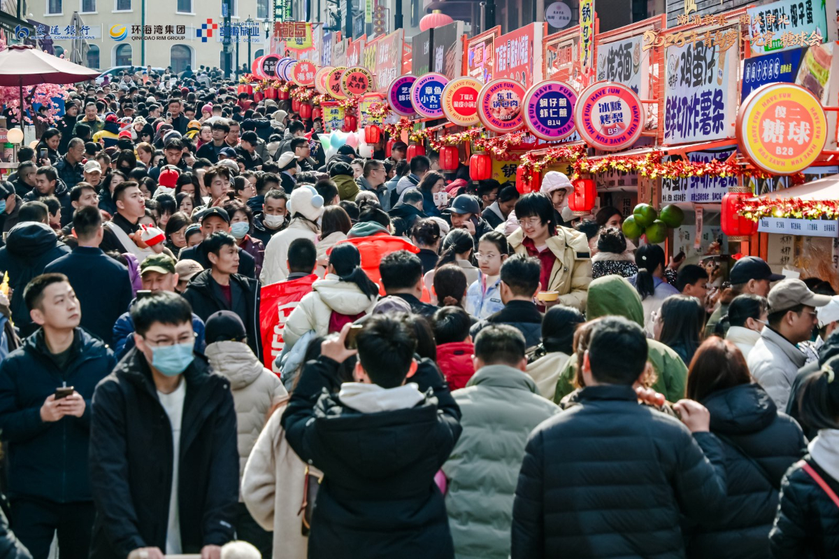 这儿的年味太浓了！大鲍岛里人潮涌动喜气洋洋