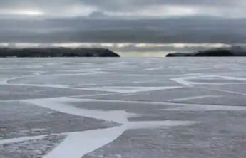 俄紧急情况部：7名中国游客沉入贝加尔湖溺亡，计划展开打捞作业