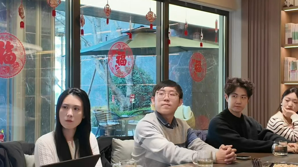 智汇澜樾·俗韵新春 清北等校高材生齐聚澜樾花苑共话AI未来