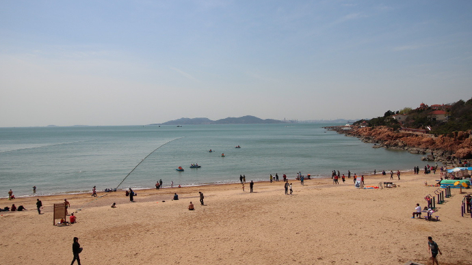 云游青岛｜来第一海水浴场，看海浪轻轻地摇