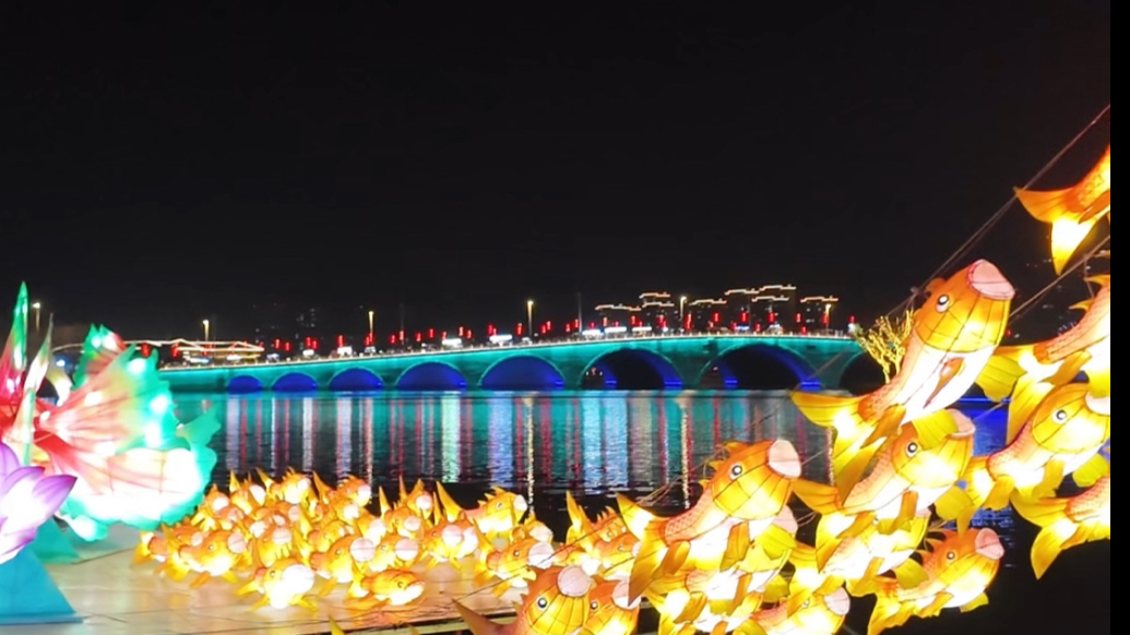 正月初四逛中海，人头攒动年味浓