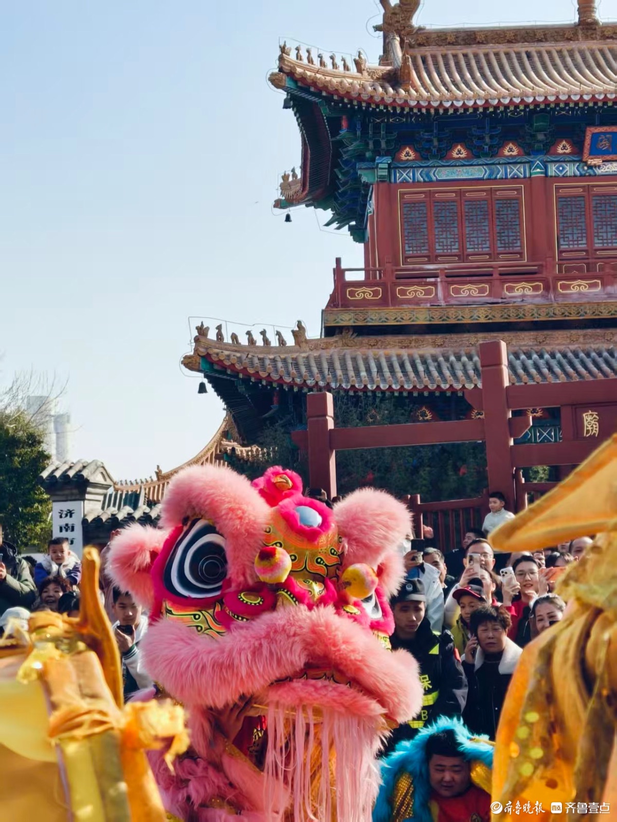 过年啦！济南明湖路热闹非凡