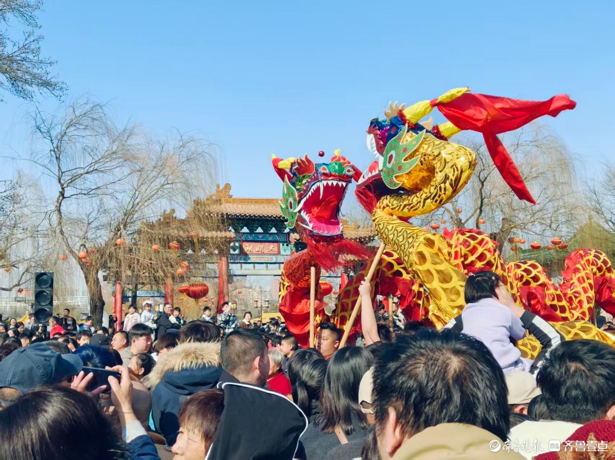 过年啦！济南明湖路热闹非凡