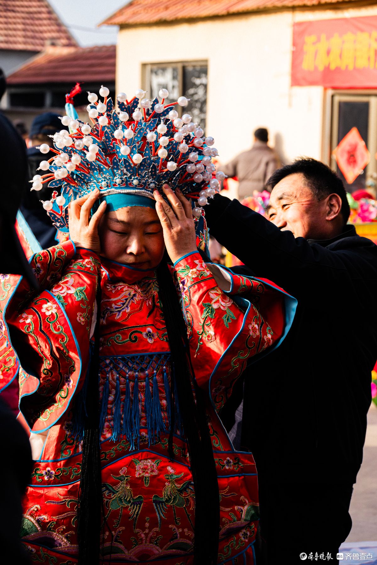 正月初五，沂水县诸葛镇大峪村“送火神”