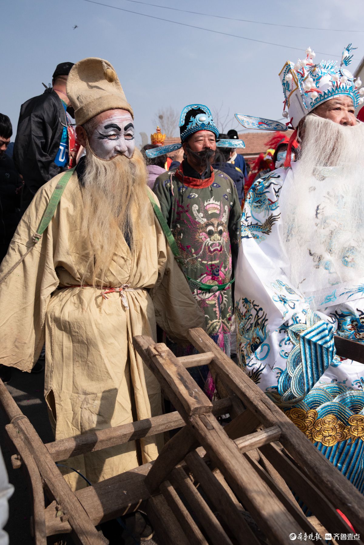 正月初五，沂水县诸葛镇大峪村“送火神”