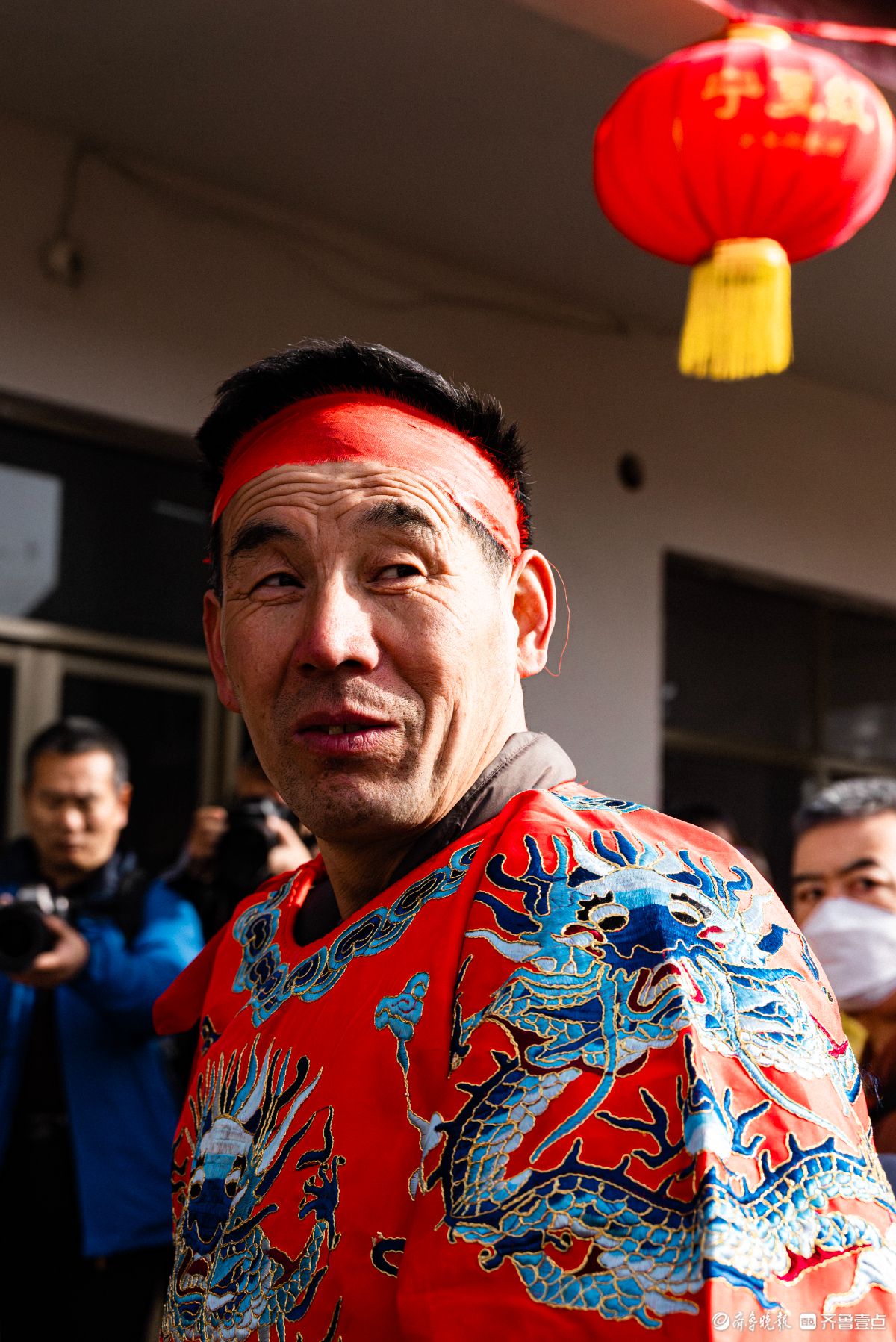 正月初五，沂水县诸葛镇大峪村“送火神”