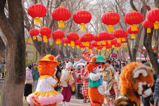 大年初六，济南30家景区共接待游客100.11万人次