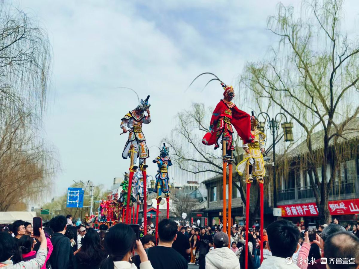 济南的高跷有多高，您看过吗？