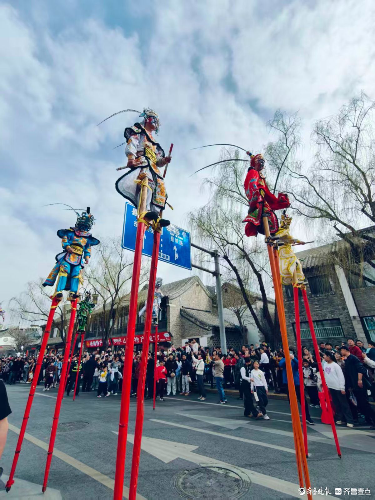 济南的高跷有多高，您看过吗？