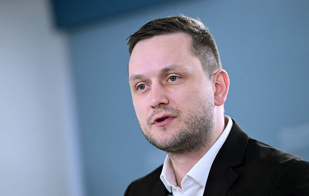 特朗普想派医院船，格陵兰岛：谢谢，不需要