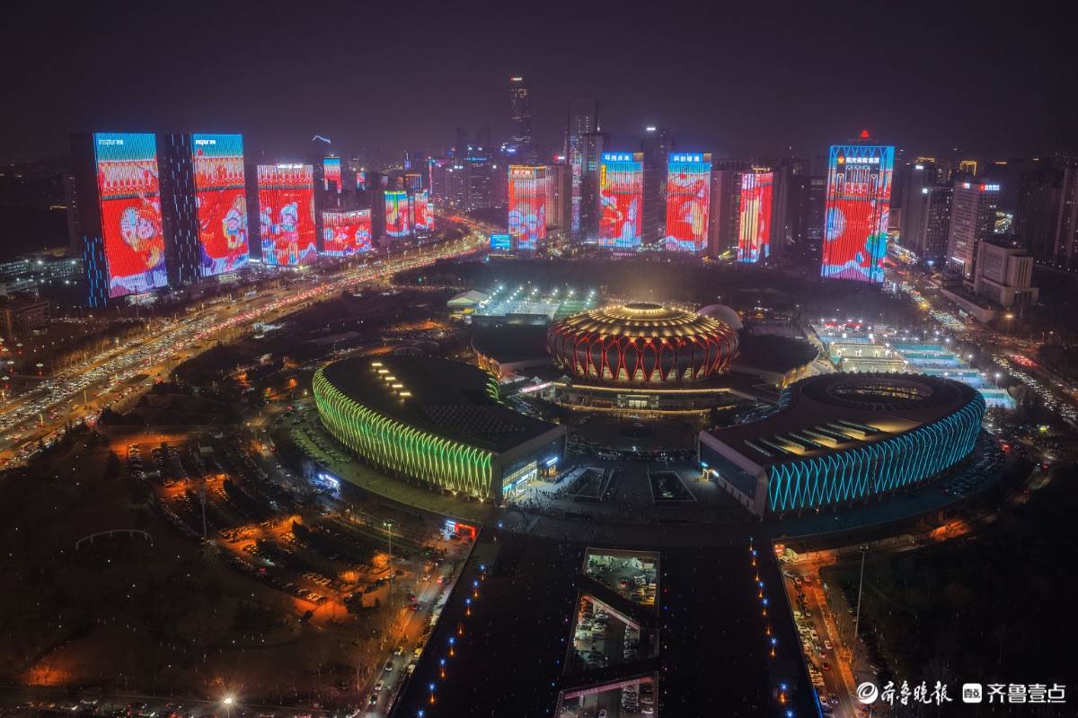 济南奥体中心经十路灯光秀