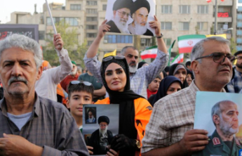 伊朗民众盼和平、不畏战